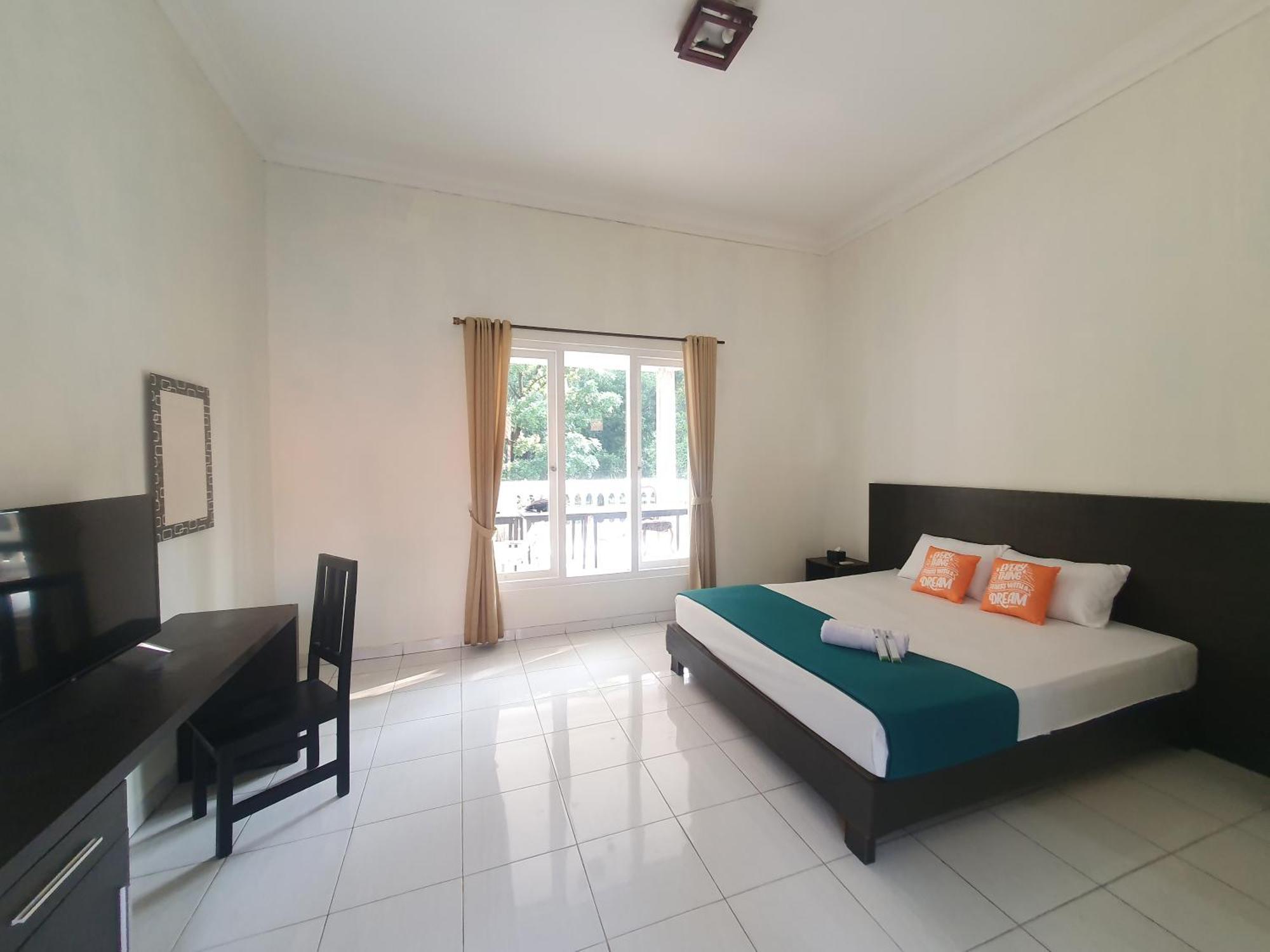 Ruang Tidur At Dpalma Bogor Hotel Buitenkant foto